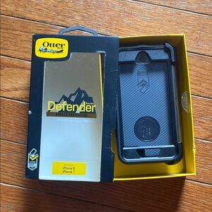 OtterBox Black Defender Series Rugged Case Still New in Box